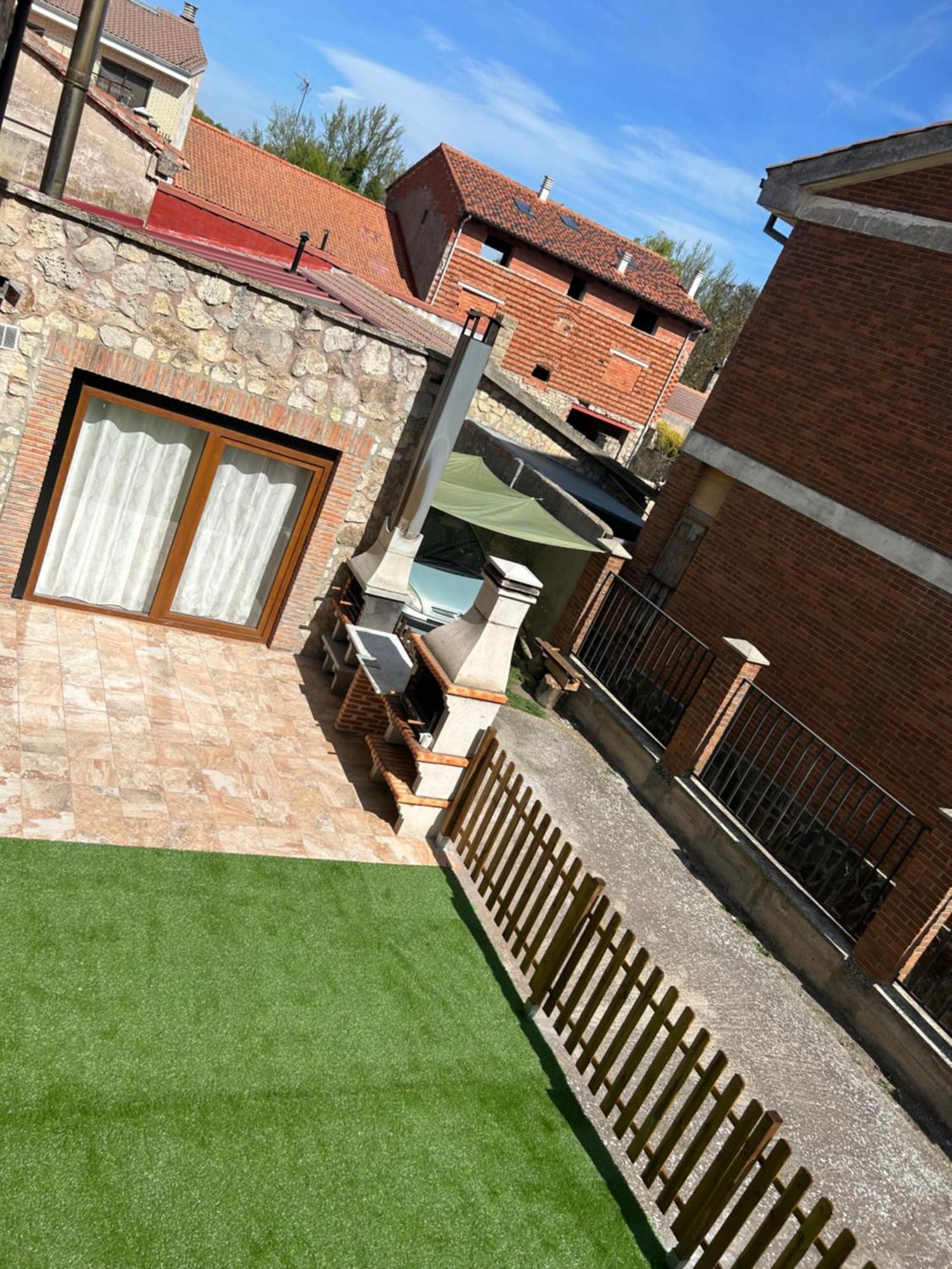 Vila Dona Elvira Y Dona Sol Vivar del Cid Exteriér fotografie